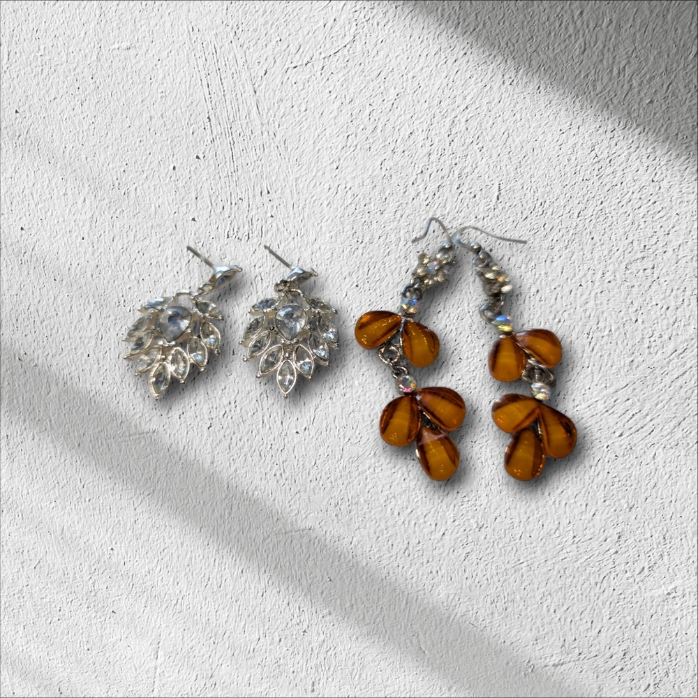 Lovely Silver and Dangle Amber Earrings Set